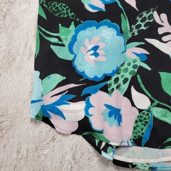 ✨️CL Loft Outlet Geometric Floral Print Sleevless Blouse Size S - Picture 7 of 12